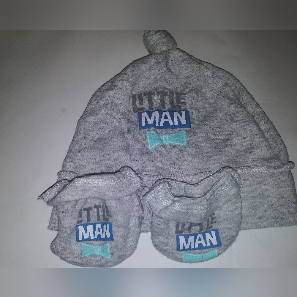 Baby hat and mittens